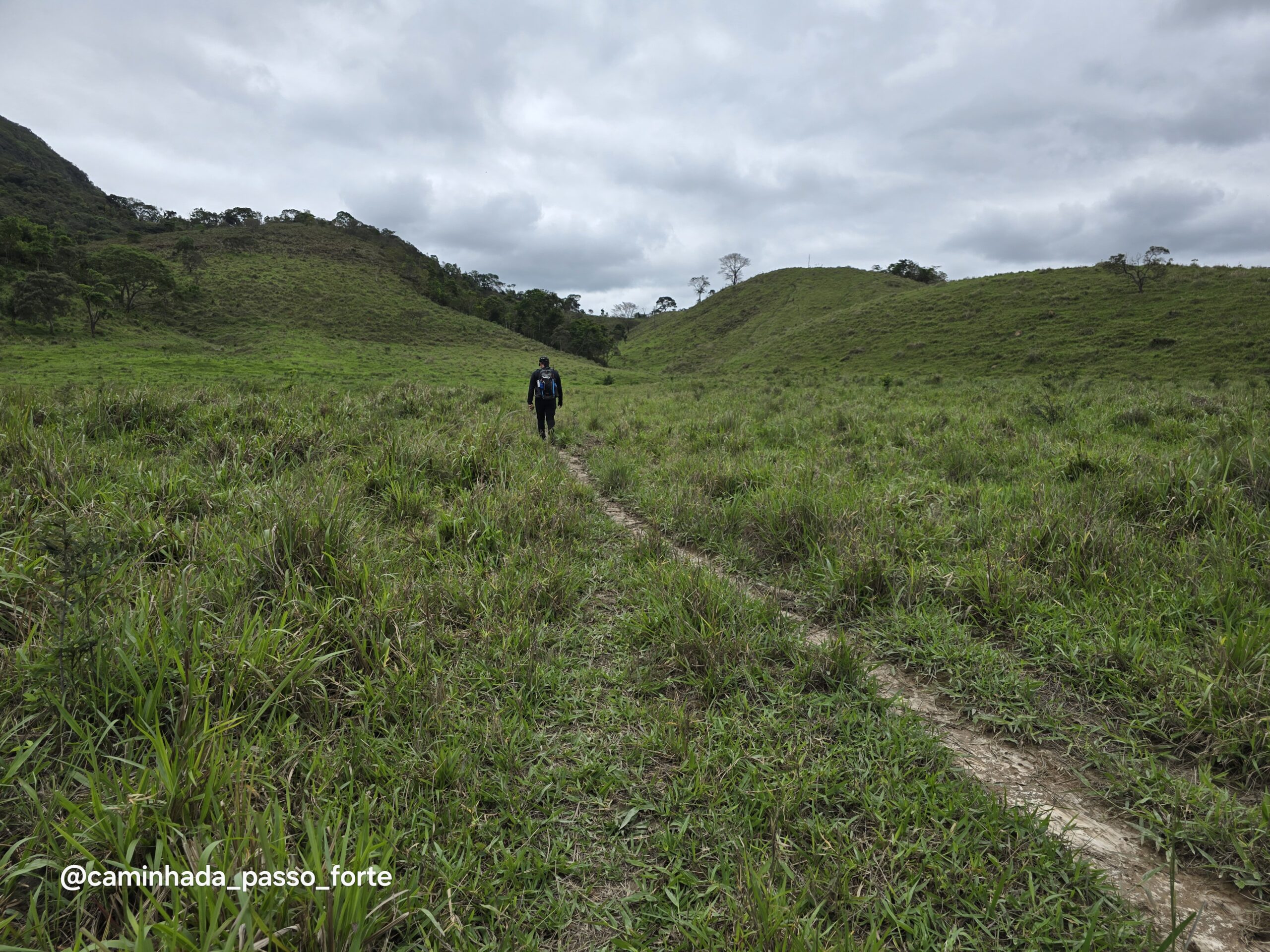 “Bateção de perna em estrada longa – glossário trilha mineiro”